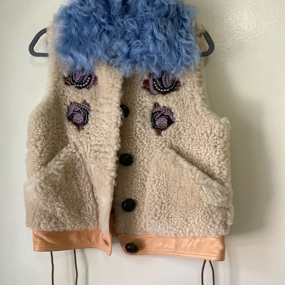 Coach -  Shearling Vest . New - Picture 3 of 3